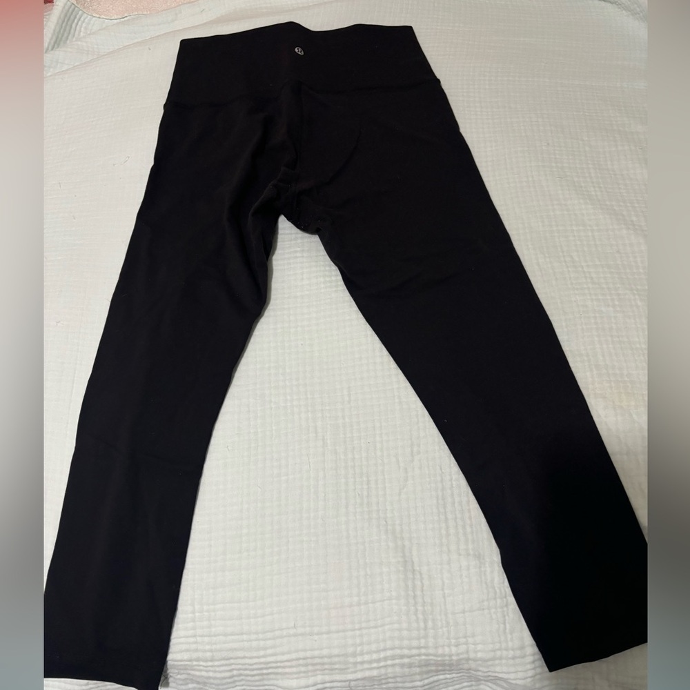 Lululemon Wunder under Cropped Leggings in Black - Picture 4 of 7